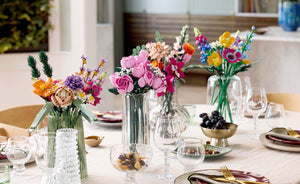 10374 | LEGO® Botanicals Bouquet of Pink Roses