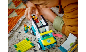 60403 | LEGO® City Emergency Ambulance And Snowboarder