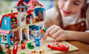 43268 | LEGO® Disney™ Lilo and Stitch Beach House