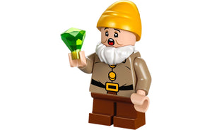 43242 | LEGO® Disney™ Snow White and the Seven Dwarfs' Cottage