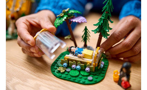43242 | LEGO® Disney™ Snow White and the Seven Dwarfs' Cottage