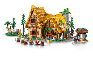 43242 | LEGO® Disney™ Snow White and the Seven Dwarfs' Cottage