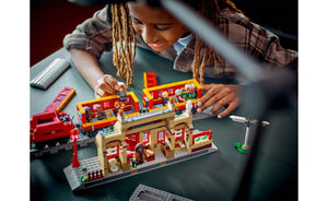 76423 | LEGO® Harry Potter™ Hogwarts Express™ & Hogsmeade™ Station