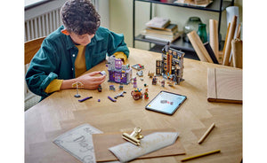 76439 | LEGO® Harry Potter™ Ollivanders™ & Madam Malkin's Robes