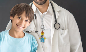 5007901 | LEGO® Iconic Male Doctor Key Chain Light