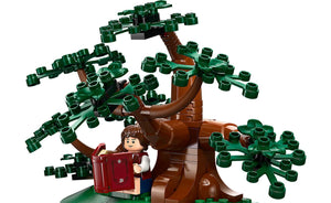 10354 | LEGO® ICONS™ The Lord of the Rings: The Shire™