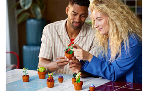 10329 | LEGO® ICONS™ Tiny Plants