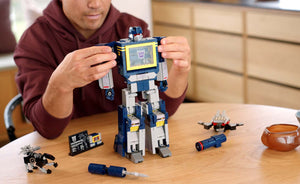 10358 | LEGO® ICONS™ Transformers: Soundwave
