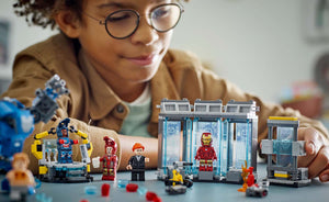 76315 | LEGO® Marvel Iron Man's Laboratory: Hall of Armour
