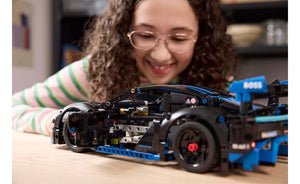 42176 | LEGO® Technic Porsche GT4 e-Performance Race Car