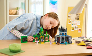 75689 | LEGO® Wicked Emerald City & Kiamo Ko Castle