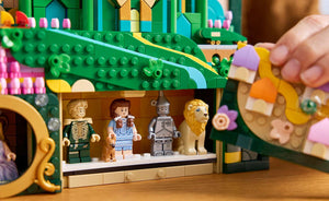 75685 | LEGO® Wicked Emerald City Wall Art
