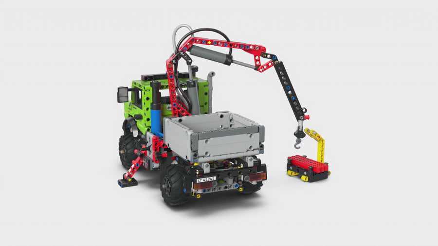 42242 | LEGO® Technic Mercedes-Benz Unimog U 5023 with Crane Sets Technic