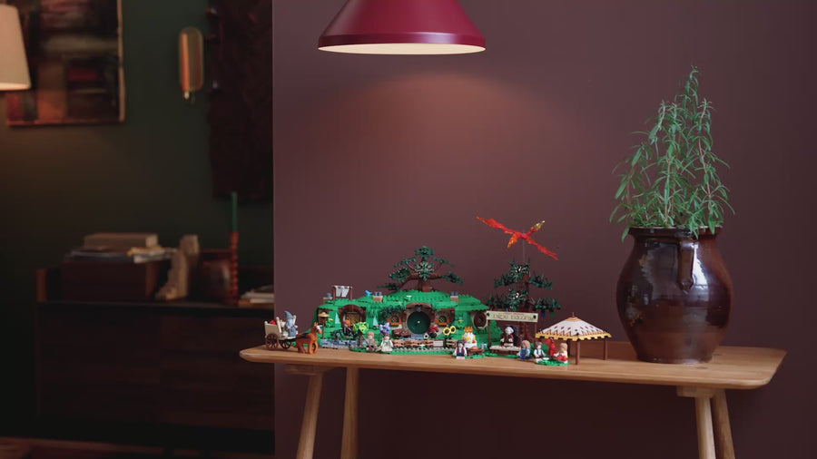 10354 | LEGO® ICONS™ The Lord of the Rings: The Shire™