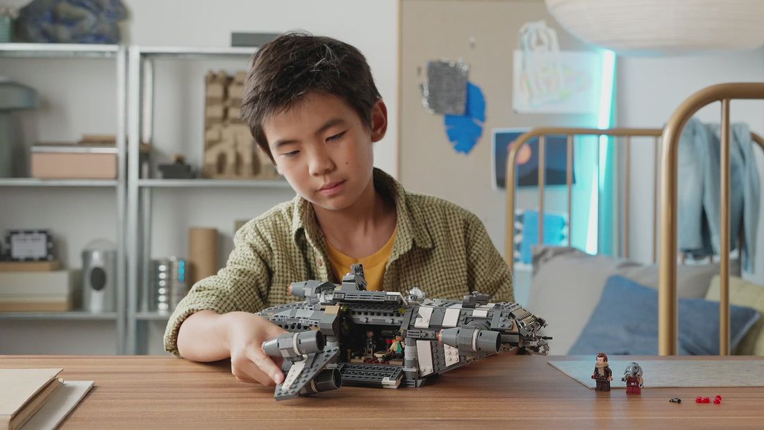 75374 | LEGO® Star Wars™ The Onyx Cinder Sets Star Wars
