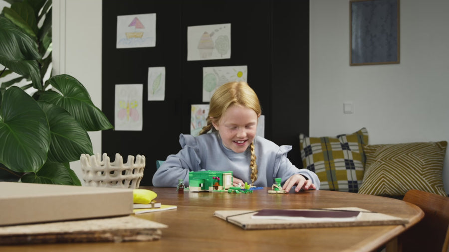 21254 | LEGO® Minecraft® The Turtle Beach House