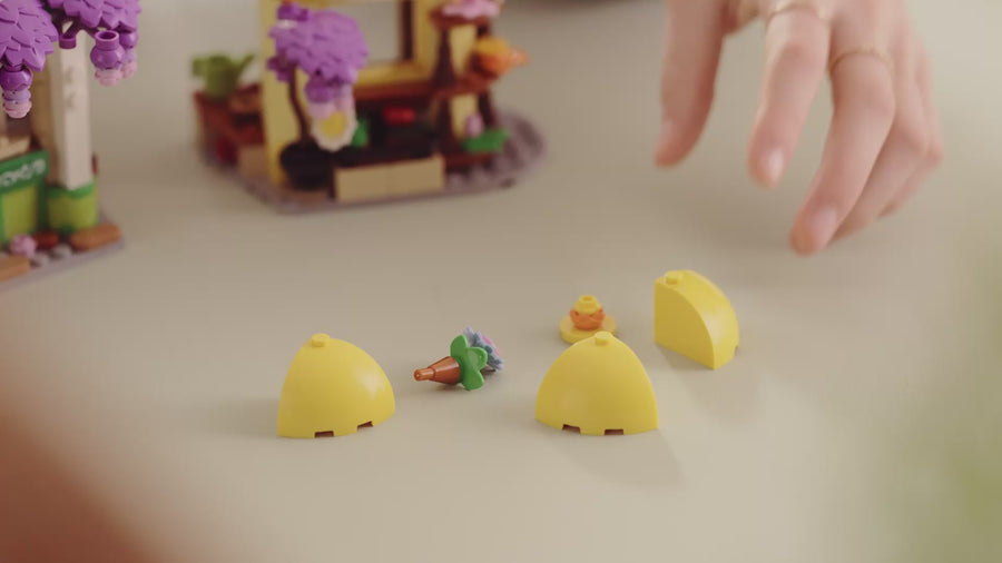 42671 | LEGO® Friends Plant Café & Flower Shop