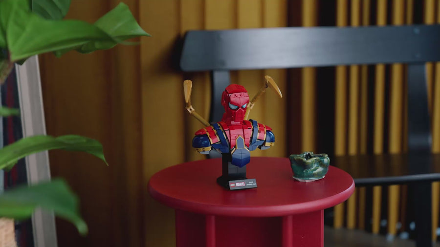 76326 | LEGO® Marvel Iron Spider-Man Bust