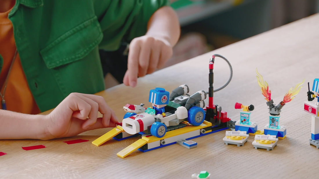 72035 | LEGO® Super Mario™ Mario Kart™ – Toad's Garage Sets Super Mario