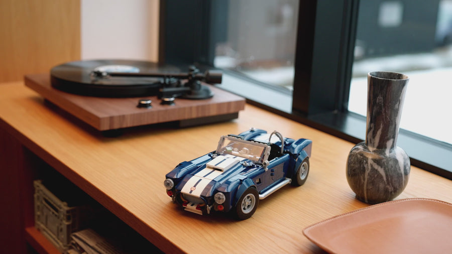 10357 | LEGO® ICONS™ Shelby Cobra 427 S/C