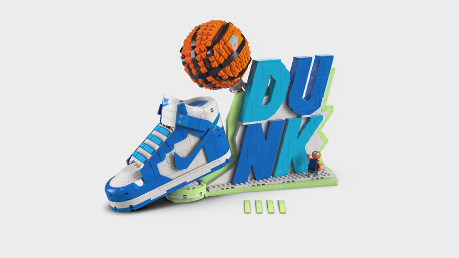 43008 | LEGO® Iconic Nike Dunk