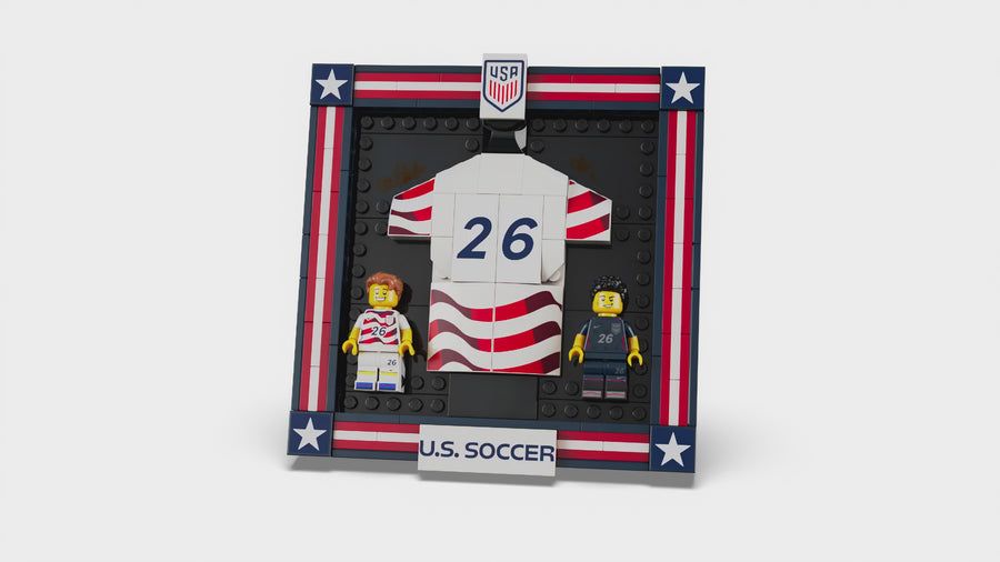43033 | LEGO® Editions 2026 U.S. Soccer National Team Jersey Sets Editions