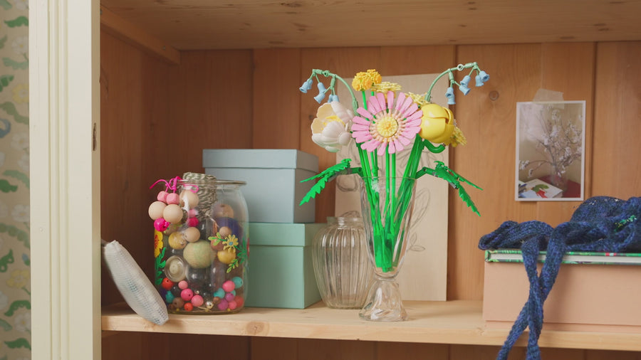 10347 | LEGO® Botanicals Petite Sunny Bouquet