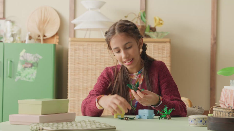 10349 | LEGO® Botanicals Happy Plants