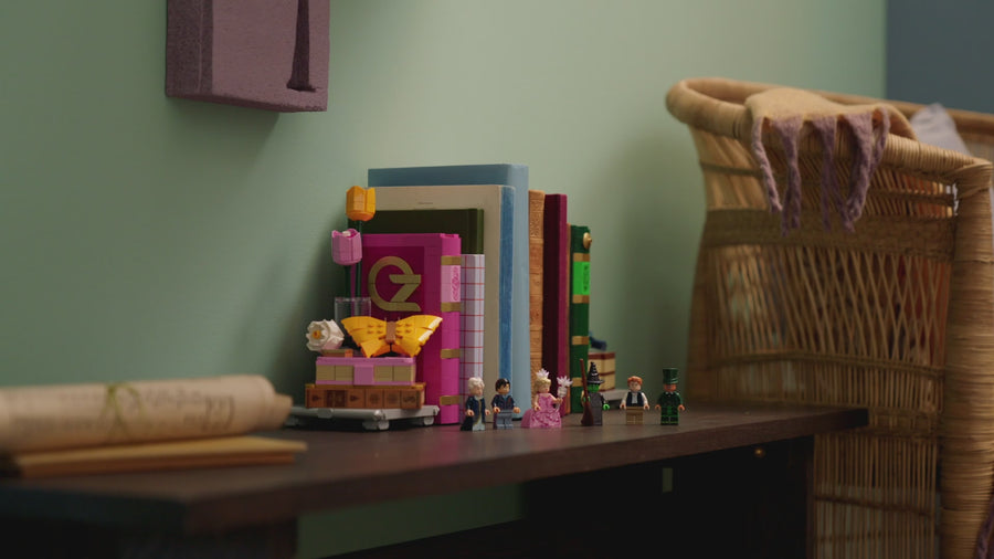 75691 | LEGO® Wicked Glinda & Elphaba Bookends
